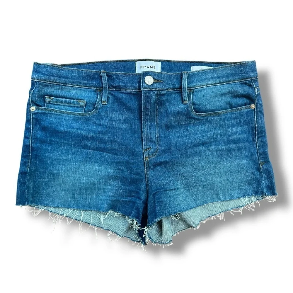 Frame Denim Le Cutoff Frayed Hem Shorts in Clintwood | Women’s Size 32